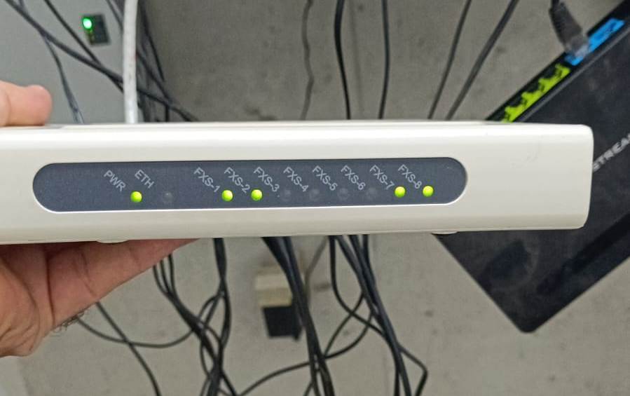 8 Port Fxs Gateway